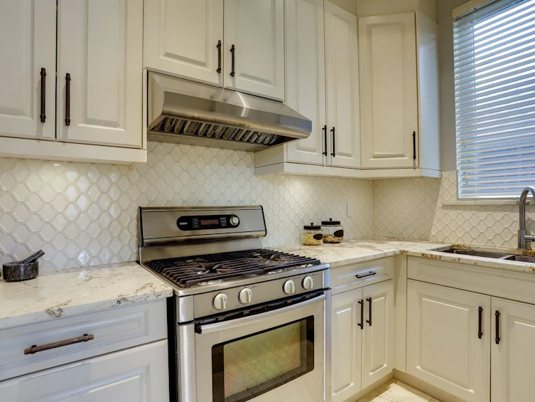 3760 W 17th Avenue, Vancouver, BC, V6S 1A2 - 11