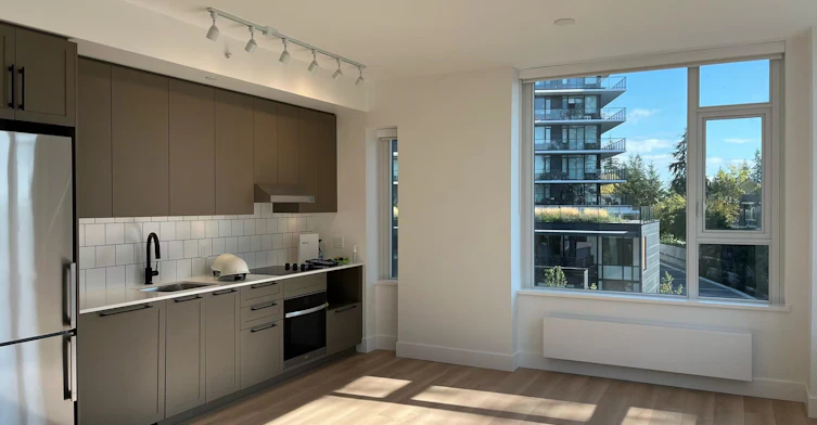 5xx-8750 University Crescent, Burnaby, BC, V5A 0G9 - 8