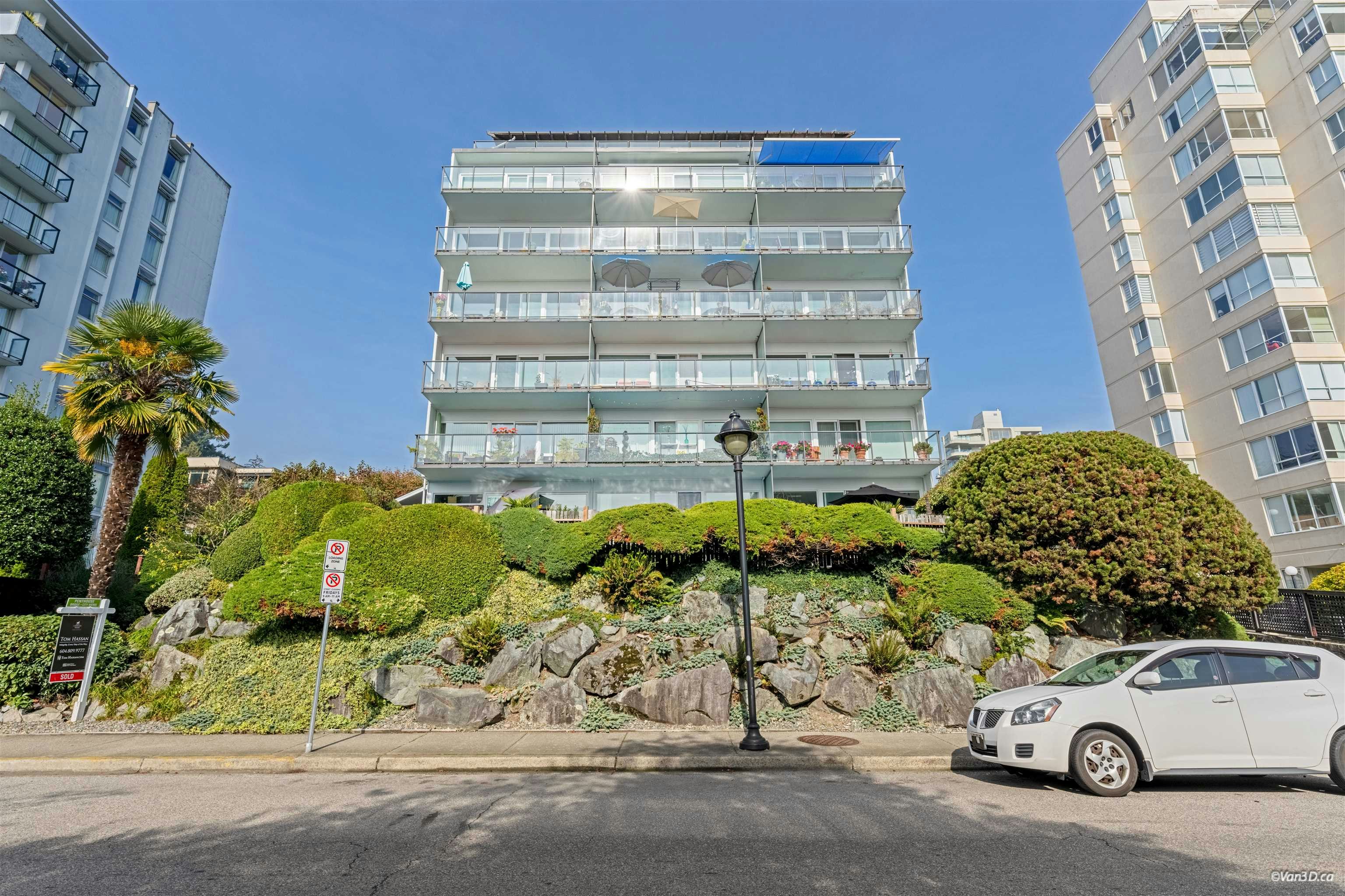 403-1845 Bellevue Avenue - 4