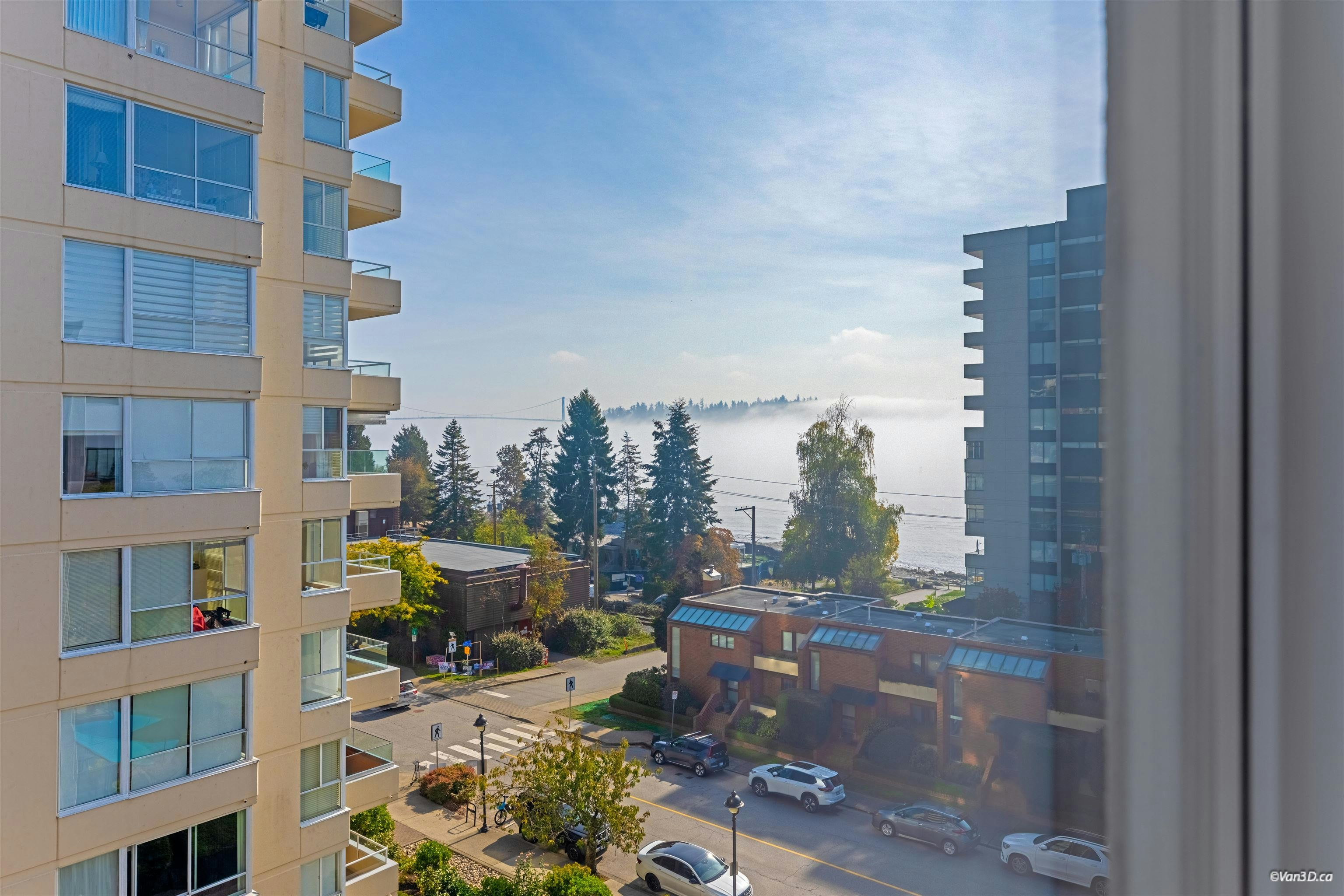 403-1845 Bellevue Avenue - 3