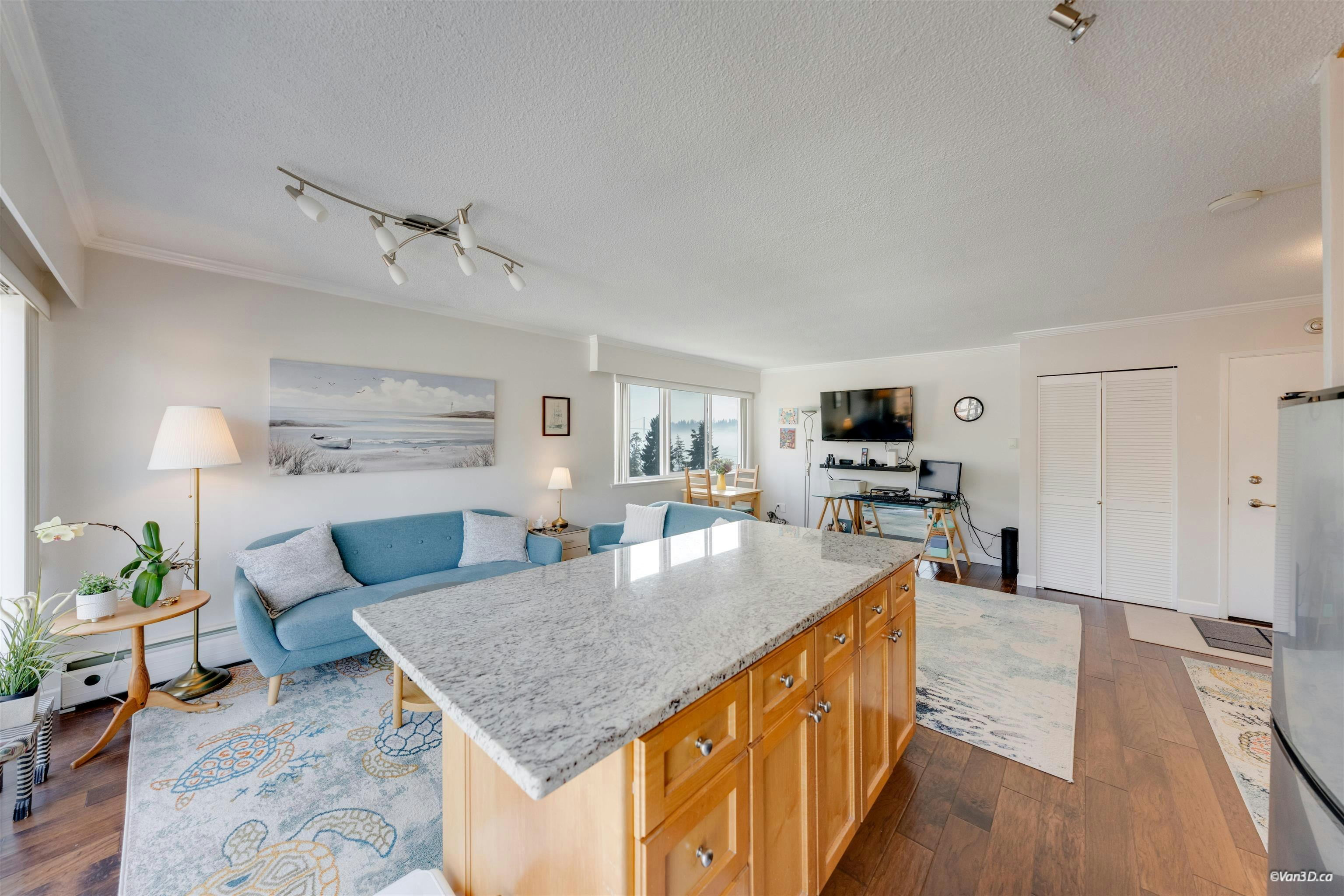 403-1845 Bellevue Avenue - 5