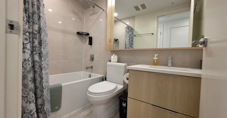 1403-13318 104 Avenue, Surrey, BC, V3T 0R2 - 11