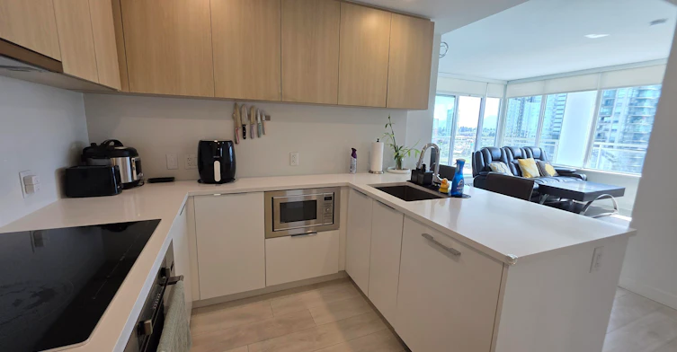 1403-13318 104 Avenue, Surrey, BC, V3T 0R2 - 15