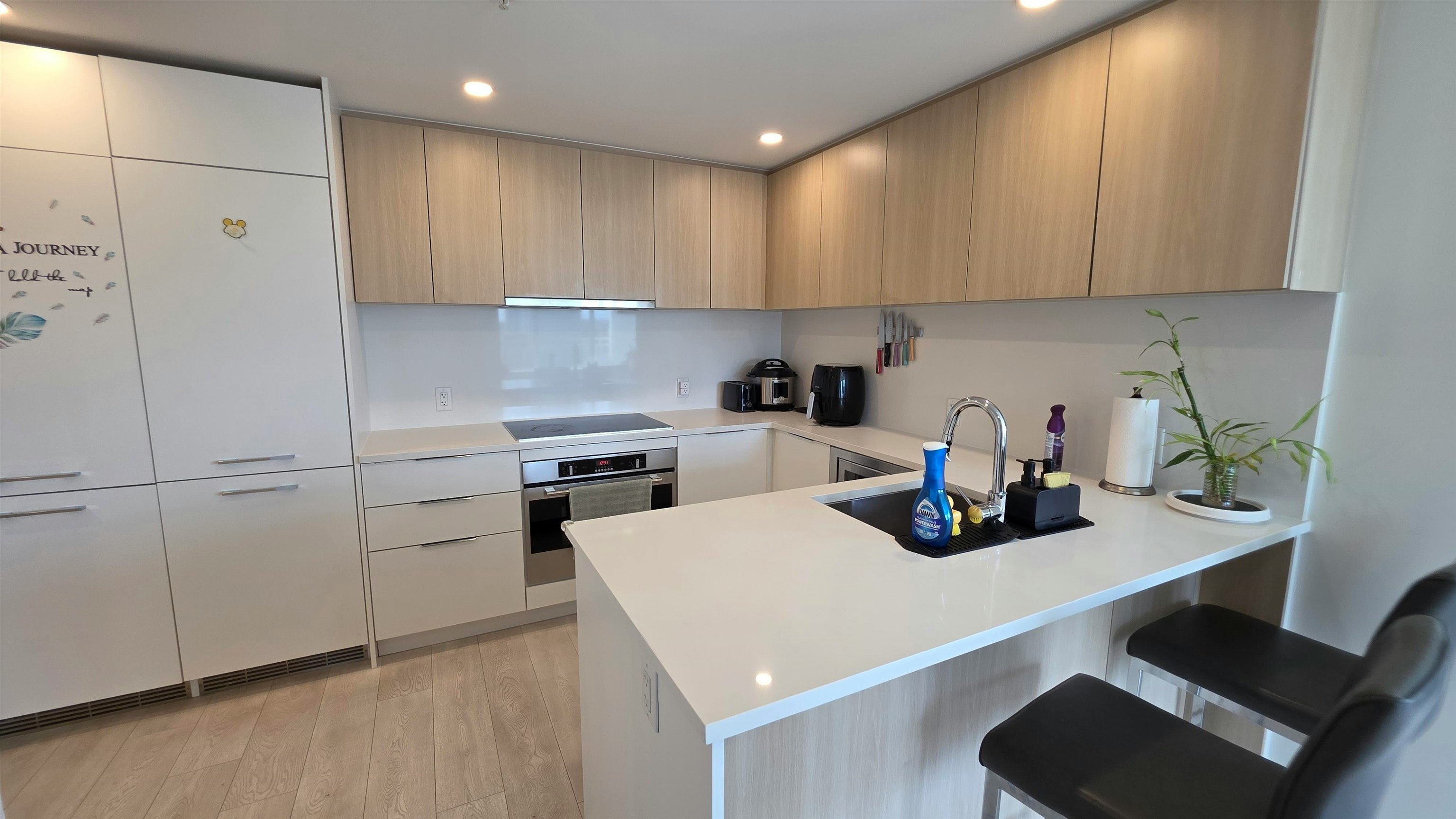 1403-13318 104 Avenue, Surrey, BC, V3T 0R2 - 10