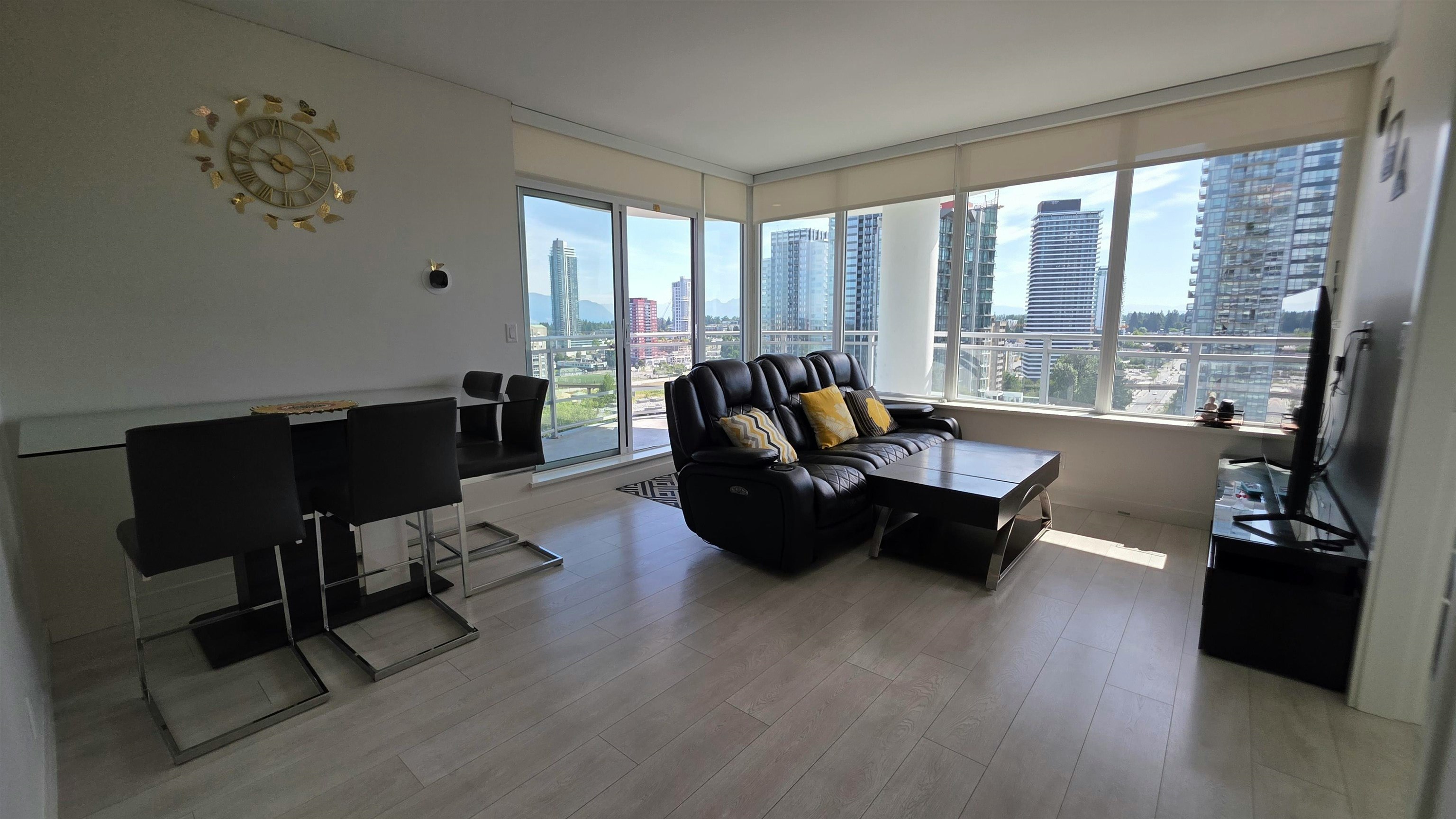 1403-13318 104 Avenue, Surrey, BC, V3T 0R2 5