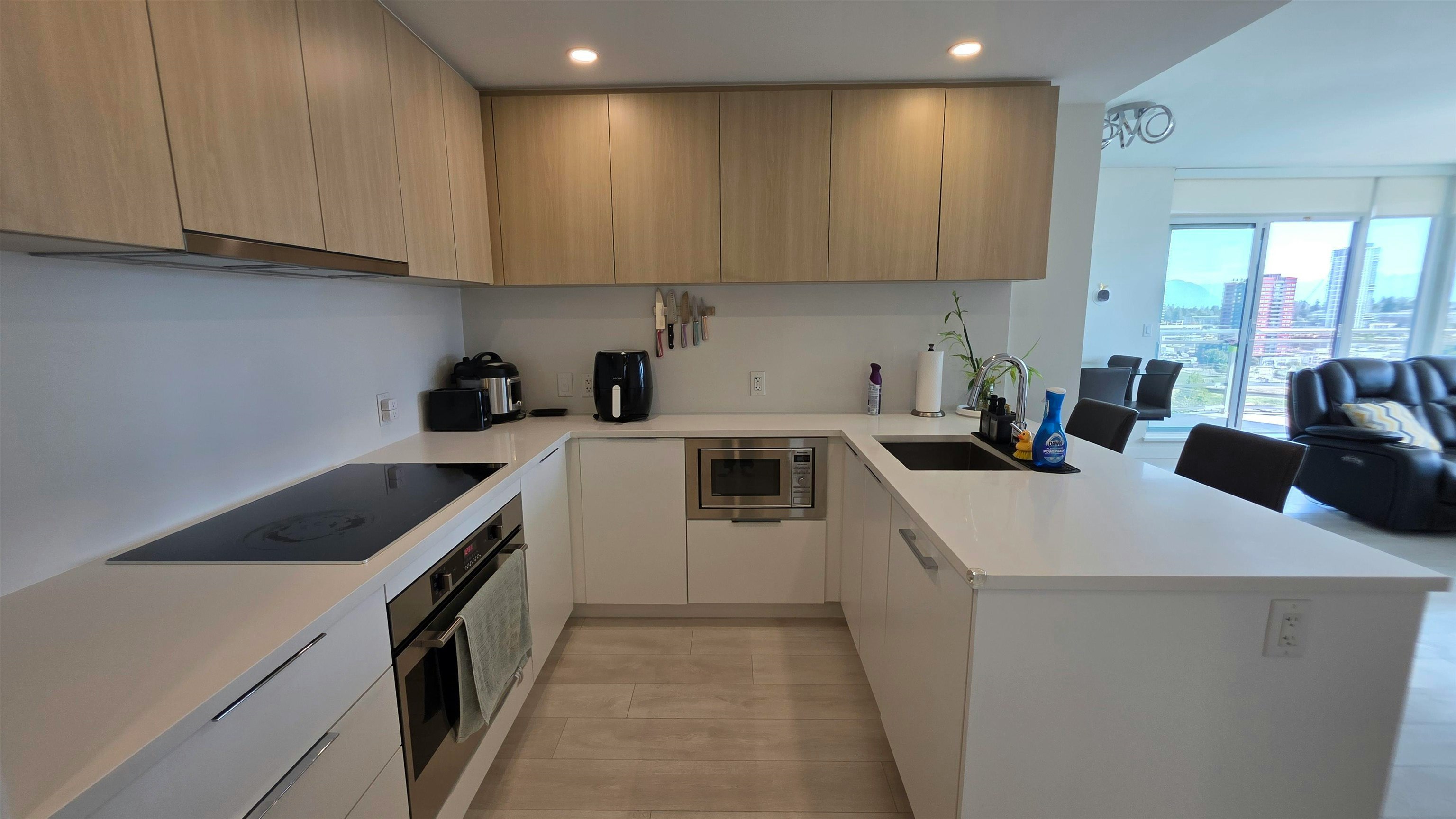 1403-13318 104 Avenue, Surrey, BC, V3T 0R2 - 13