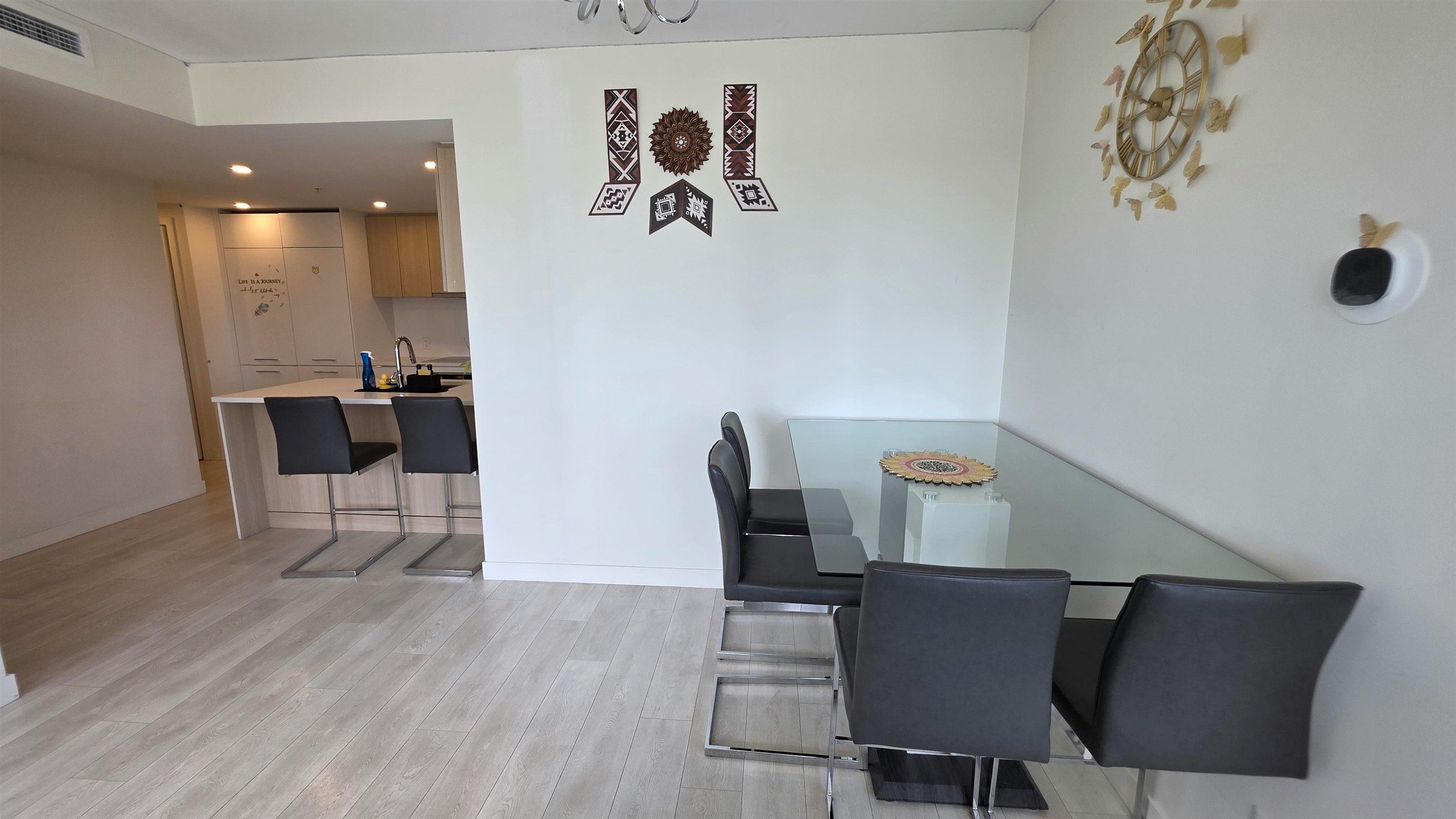 1403-13318 104 Avenue, Surrey, BC, V3T 0R2 3