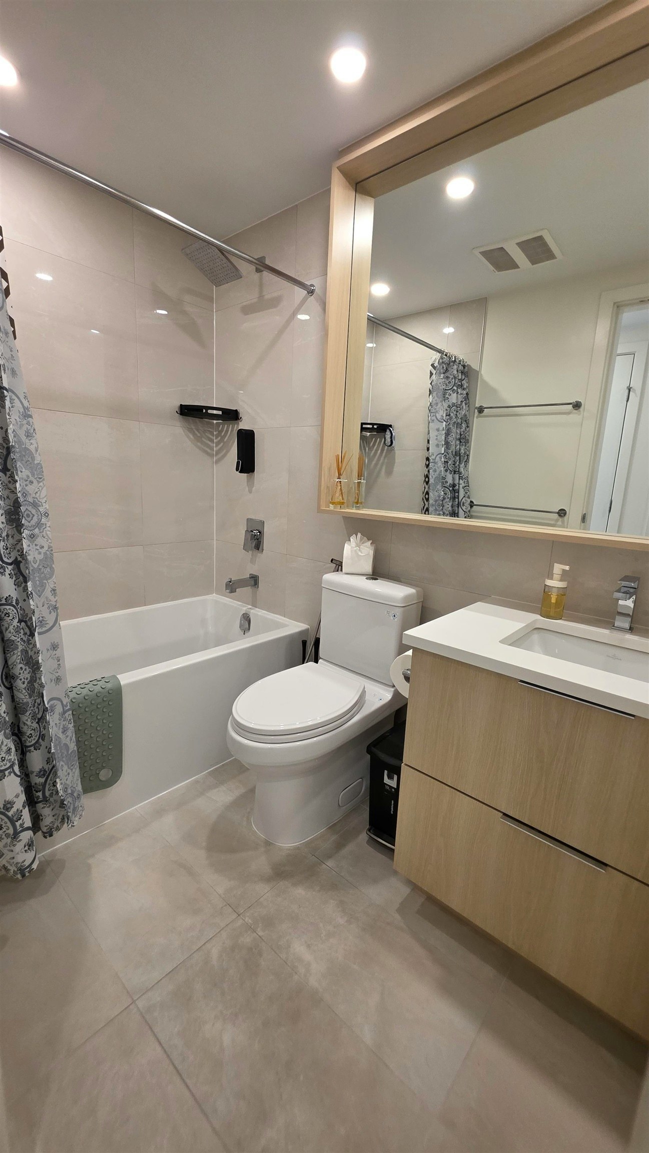 1403-13318 104 Avenue, Surrey, BC, V3T 0R2 - 19