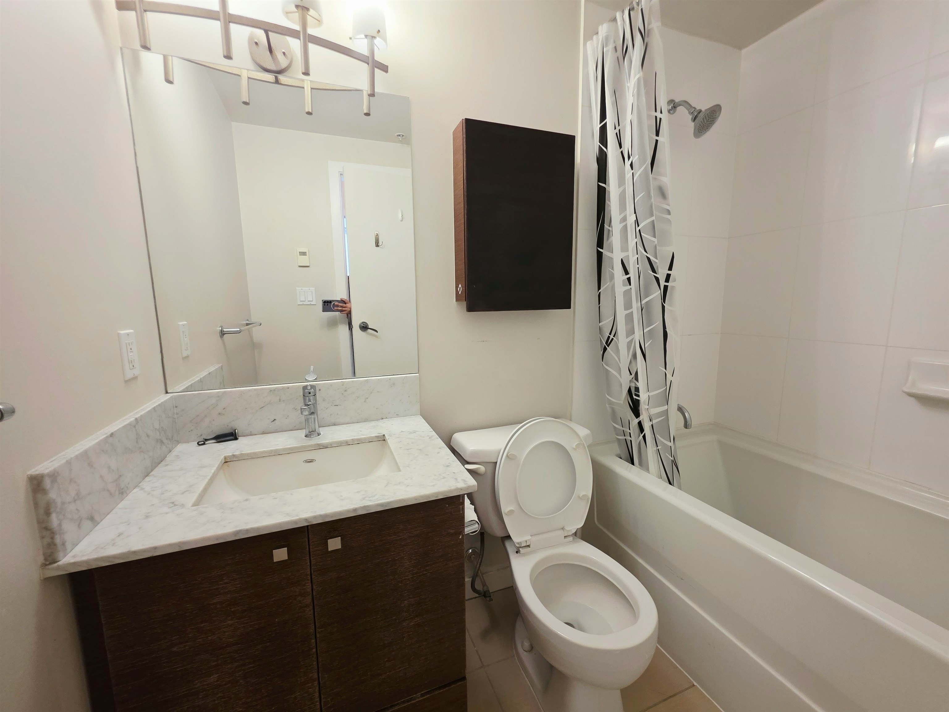 906-7360 Elmbridge Way, Richmond, BC, V6Y 4C5 - 16