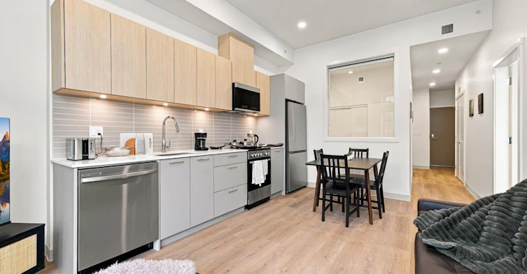 111-1529 Oxford Street, North Vancouver, BC, V7J 0G2 - 13