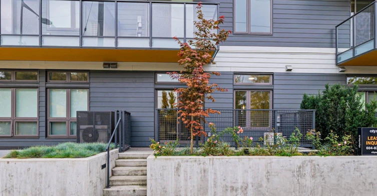 111-1529 Oxford Street, North Vancouver, BC, V7J 0G2 - 9