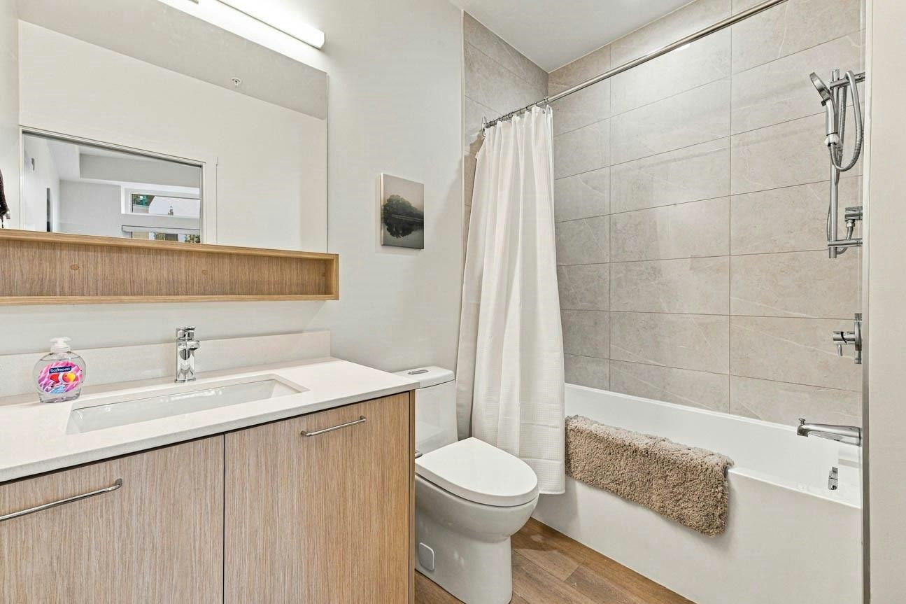 111-1529 Oxford Street, North Vancouver, BC, V7J 0G2 - 4