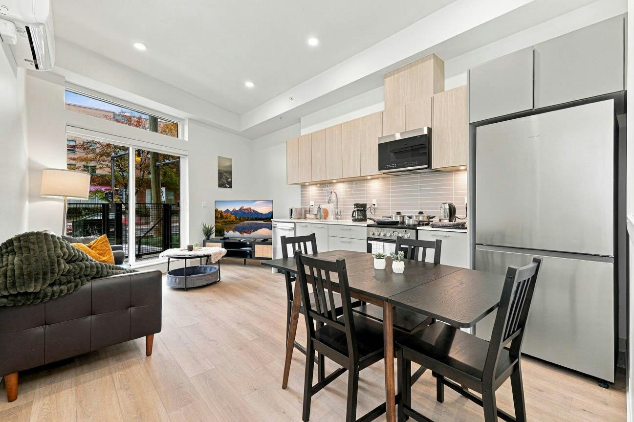111-1529 Oxford Street, North Vancouver, BC, V7J 0G2 - 2