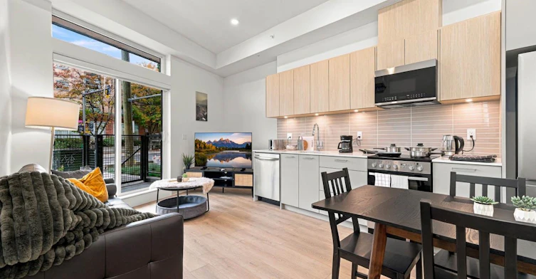 111-1529 Oxford Street, North Vancouver, BC, V7J 0G2 - 10