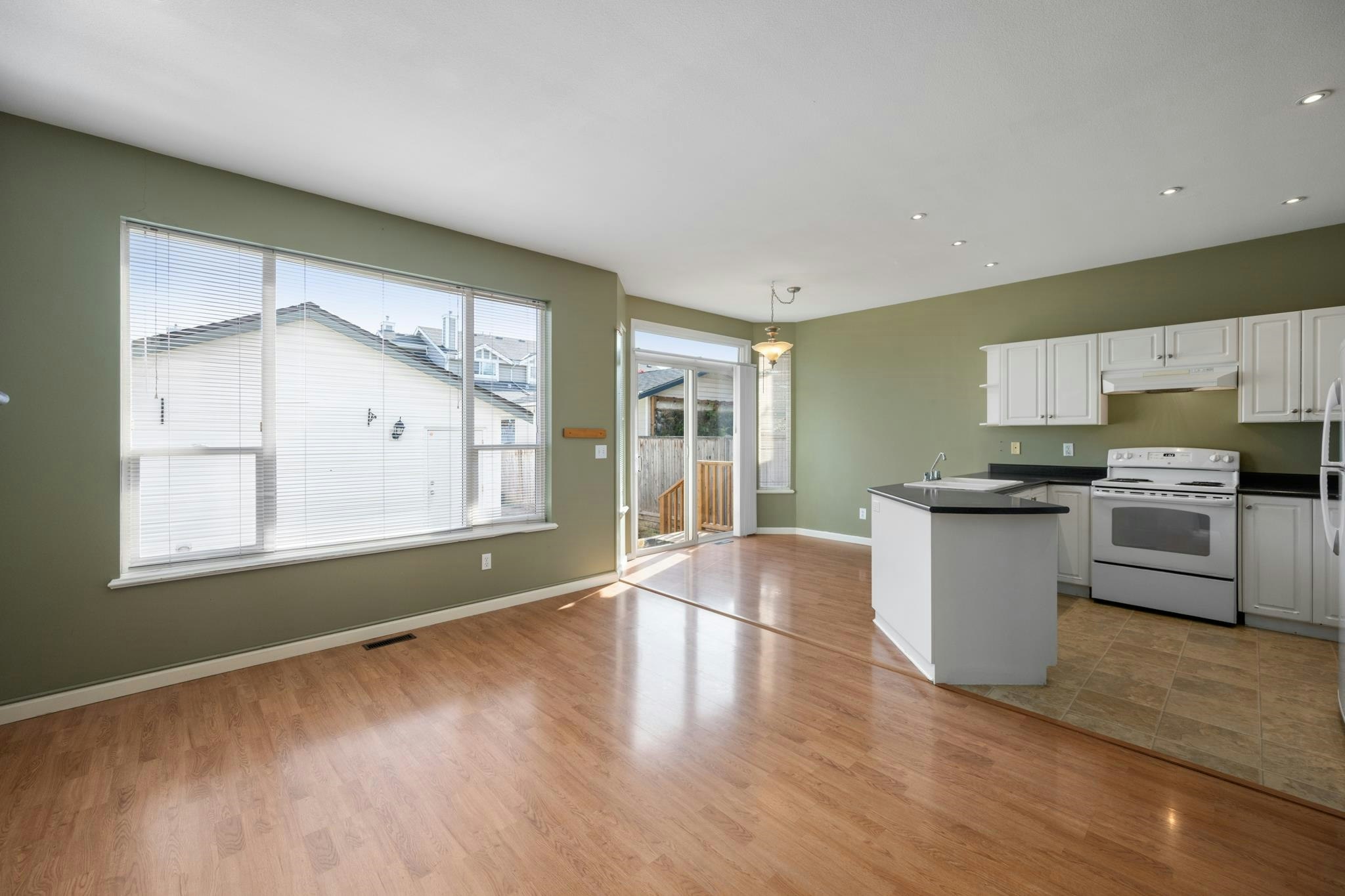 8692 207 Street, Langley, BC, V1M 3X4 - 13
