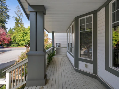 8692 207 Street - 5