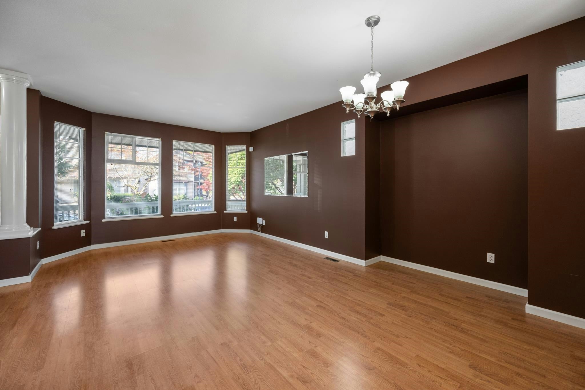 8692 207 Street, Langley, BC, V1M 3X4 - 8