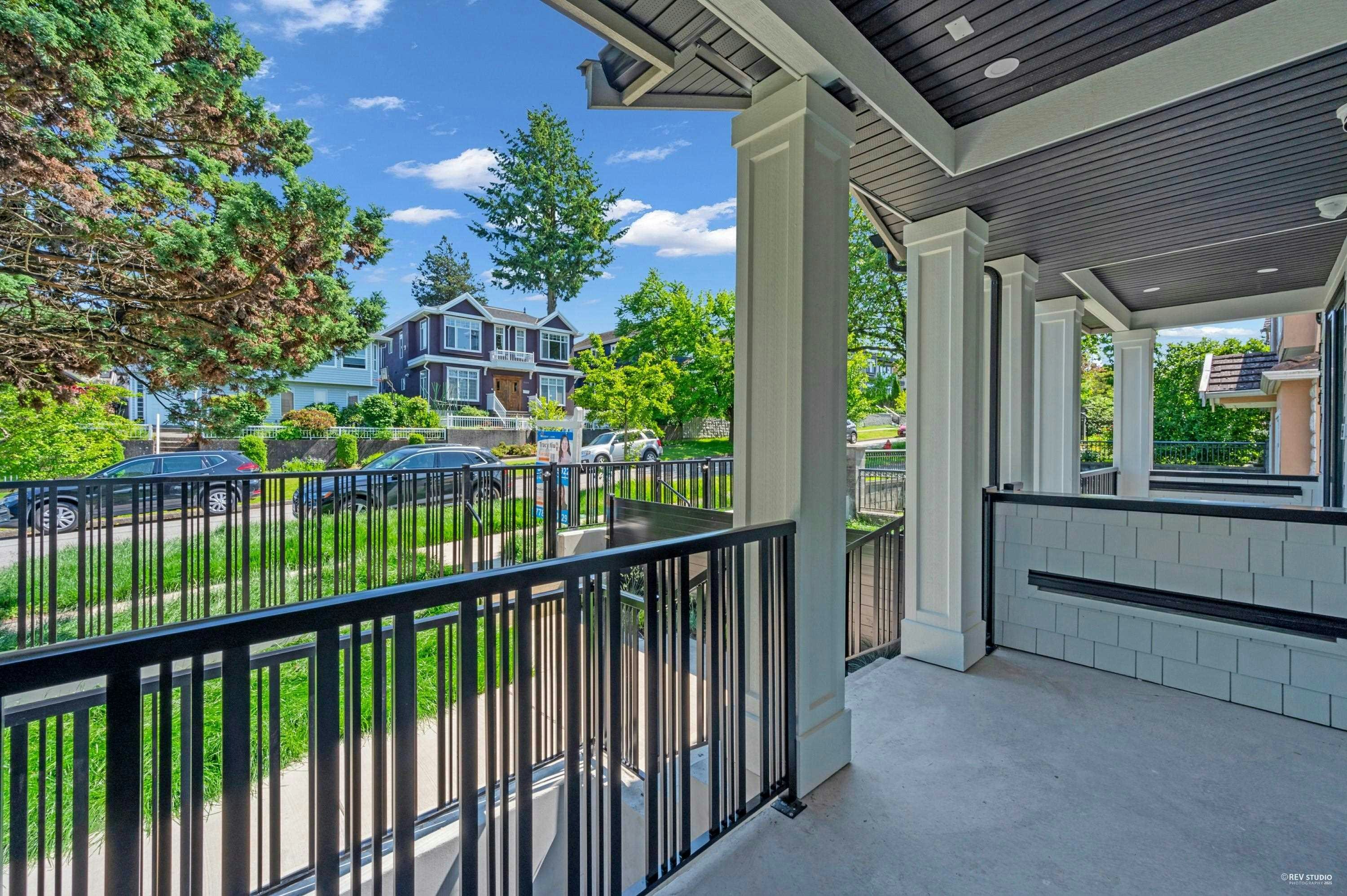 3417 Seaforth Drive, Vancouver, BC, V5M 4C6 - 3