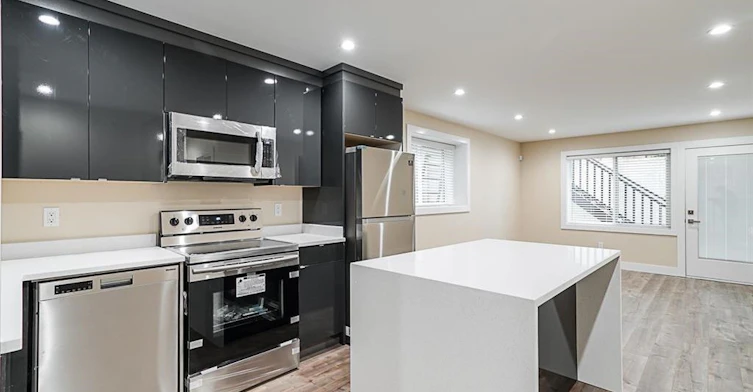 Basement-17XX Howard Avenue, Burnaby, BC, V5B 3S4 - 3
