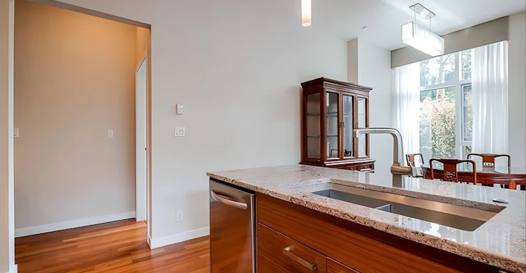 1xx-6188 Wilson Avenue, Burnaby, BC, V5H 0A5 - 4