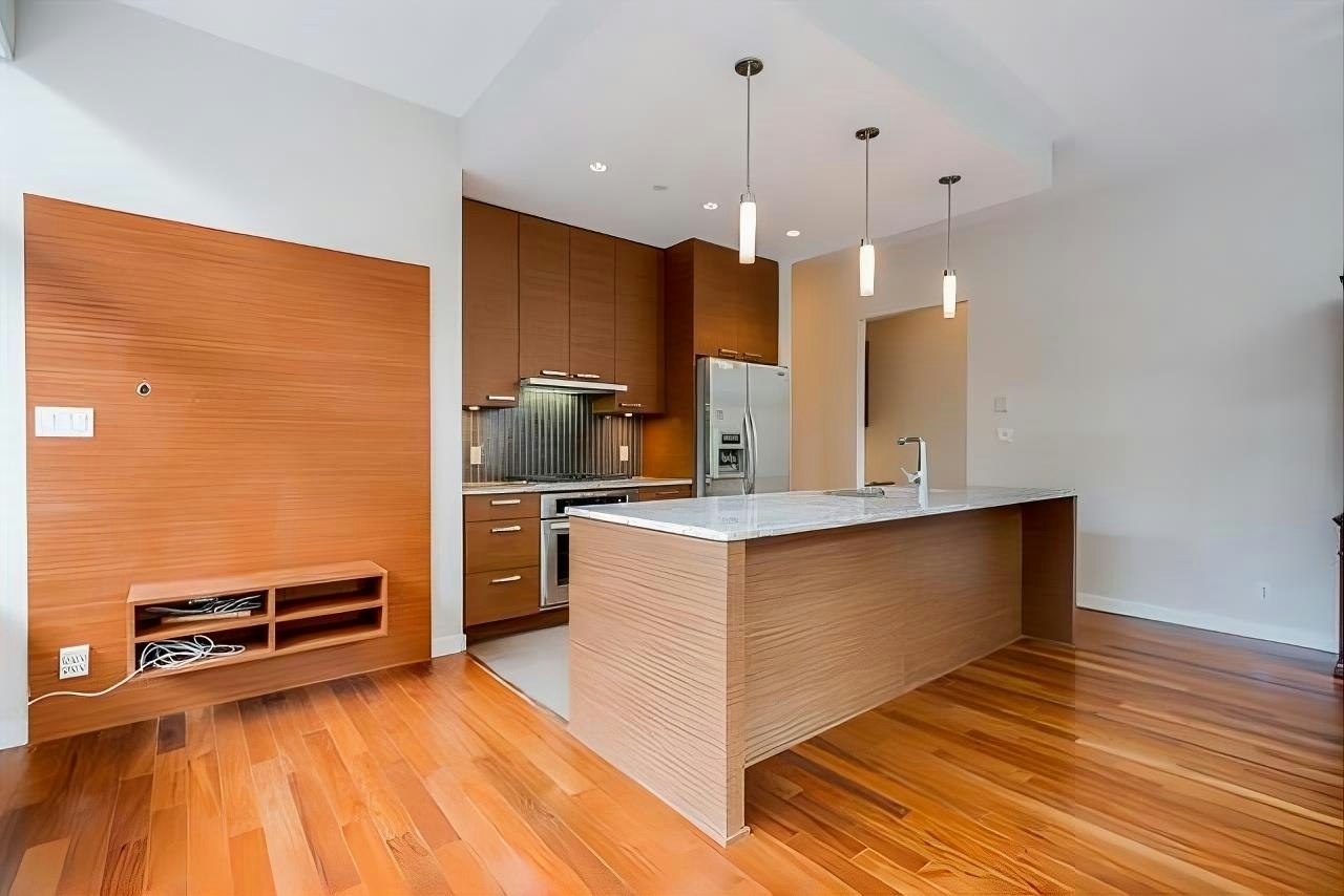 1xx-6188 Wilson Avenue, Burnaby, BC, V5H 0A5 - 2