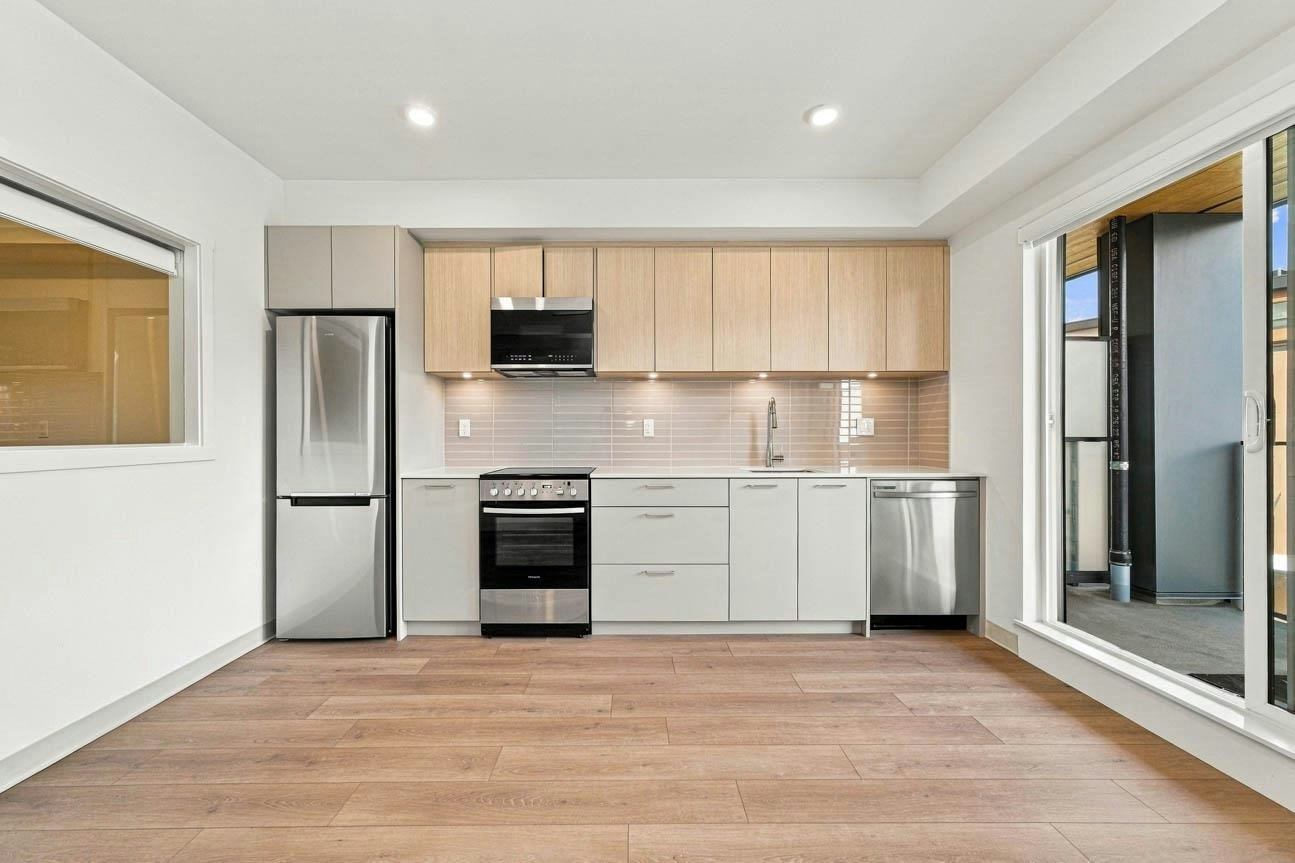 502-1529 Oxford Street, North Vancouver, BC, V7J 0G2 - 2