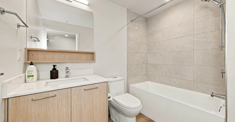 502-1529 Oxford Street, North Vancouver, BC, V7J 0G2 - 6