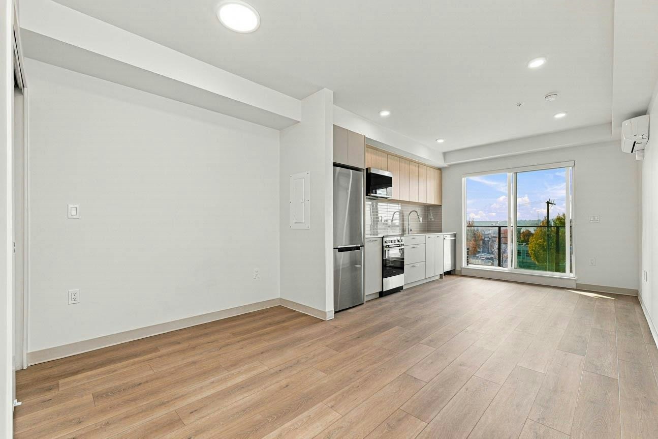 512-1529 Oxford Street, North Vancouver, BC, V7J 0G2 - 2