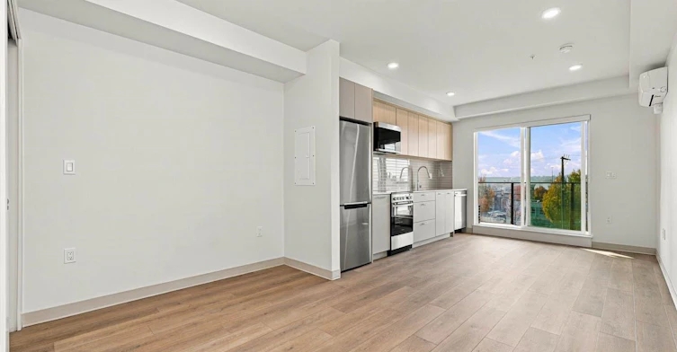 512-1529 Oxford Street, North Vancouver, BC, V7J 0G2 - 2