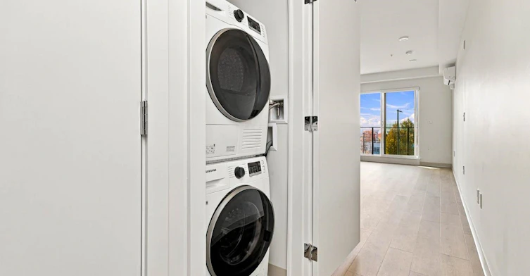 512-1529 Oxford Street, North Vancouver, BC, V7J 0G2 - 3