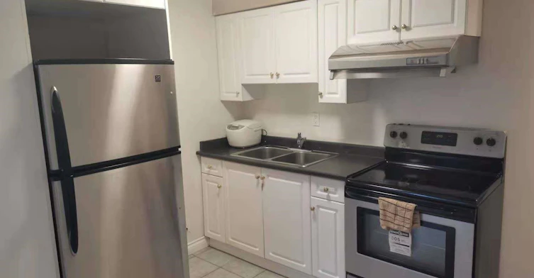 5227 Chesham Street, Burnaby, BC, V5H 2L1 - 3
