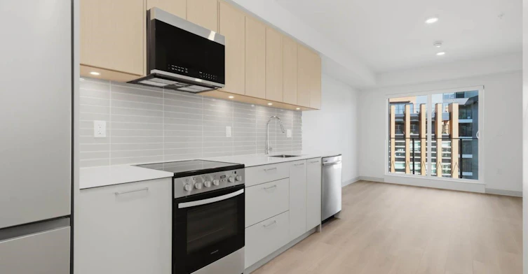 424-1529 Oxford, North Vancouver, BC, V7J 0G2 - 10
