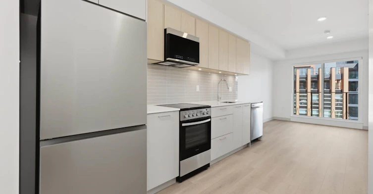 424-1529 Oxford, North Vancouver, BC, V7J 0G2 - 9