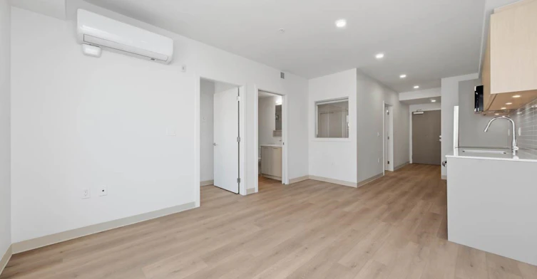424-1529 Oxford, North Vancouver, BC, V7J 0G2 - 14