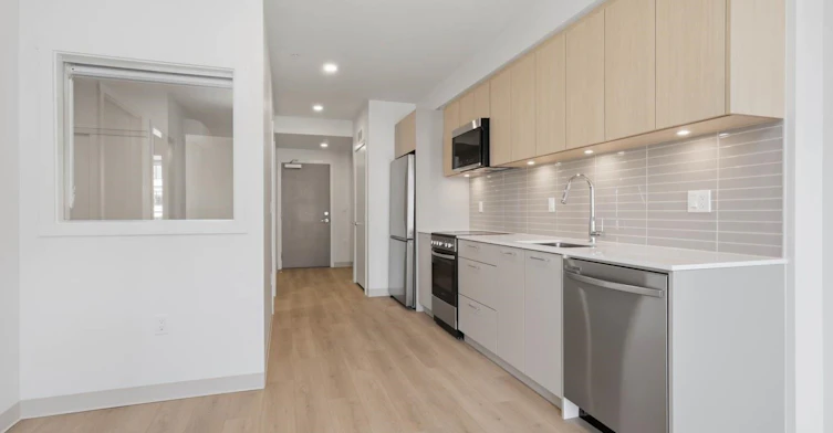 424-1529 Oxford, North Vancouver, BC, V7J 0G2 - 12