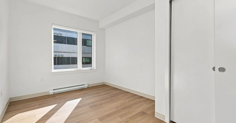 405-1529 Oxford, North Vancouver, BC, V7J 0G2 - 2