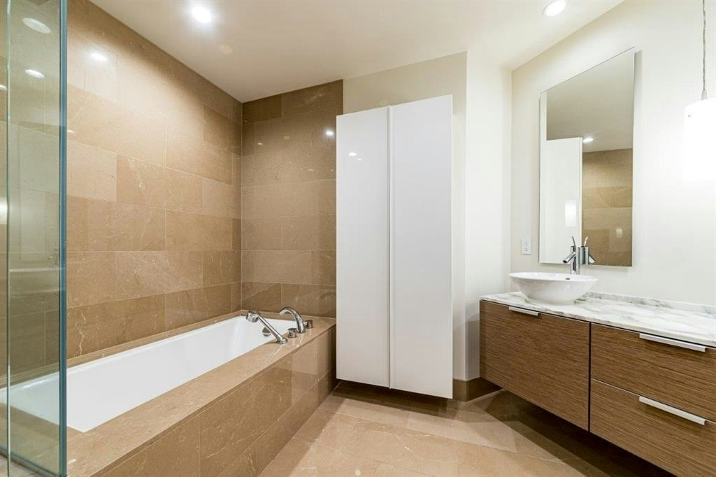 430X-1111 Alberni Street, Vancouver, BC, V6E 4V2 - 9