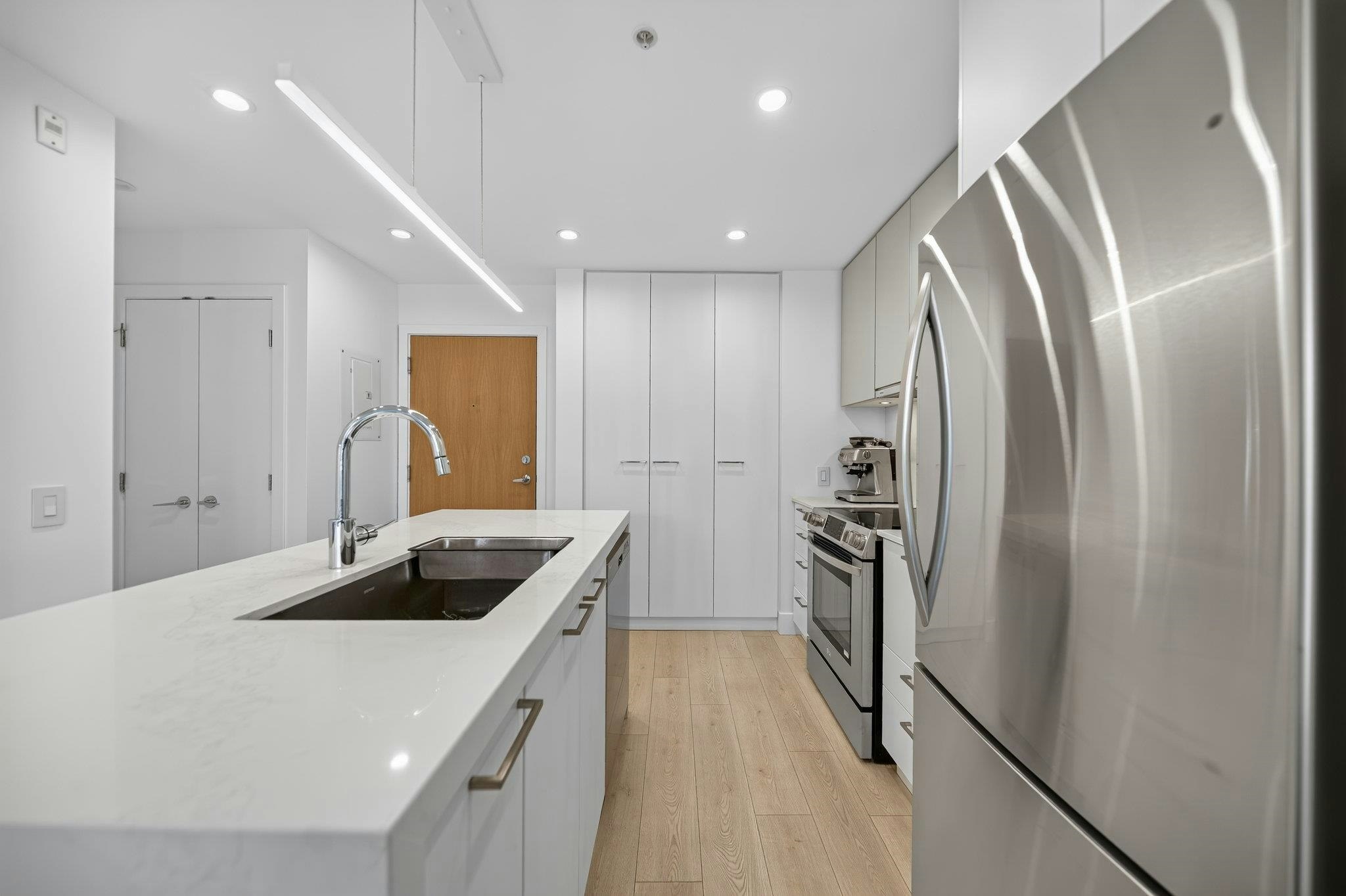 506-221 E 3rd, North Vancouver, BC, V7L 1E7 - 4