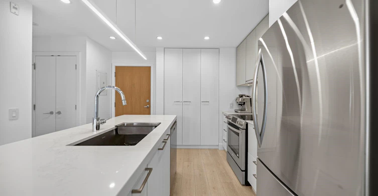 506-221 E 3rd, North Vancouver, BC, V7L 1E7 - 4