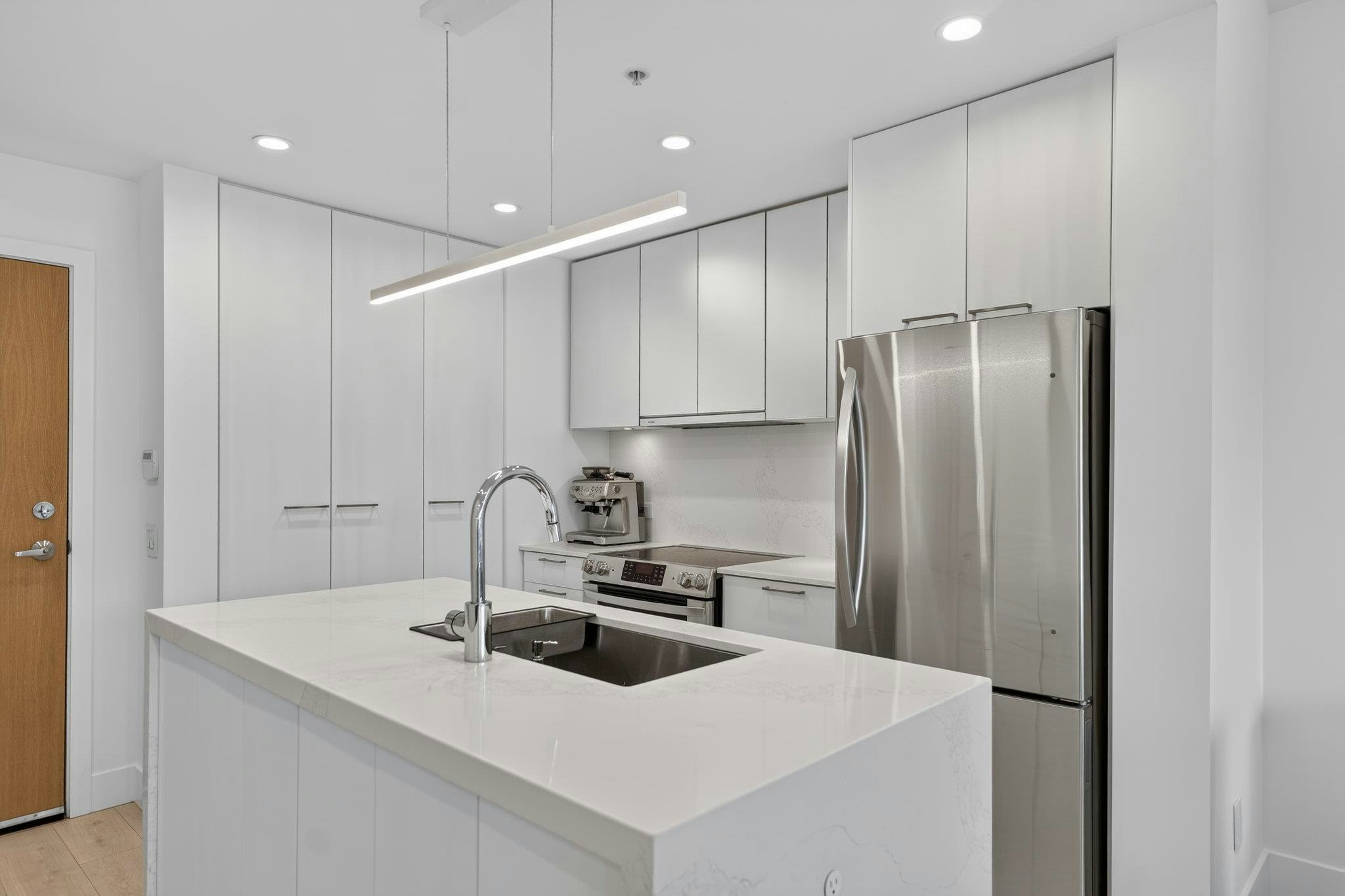 506-221 E 3rd, North Vancouver, BC, V7L 1E7 - 3