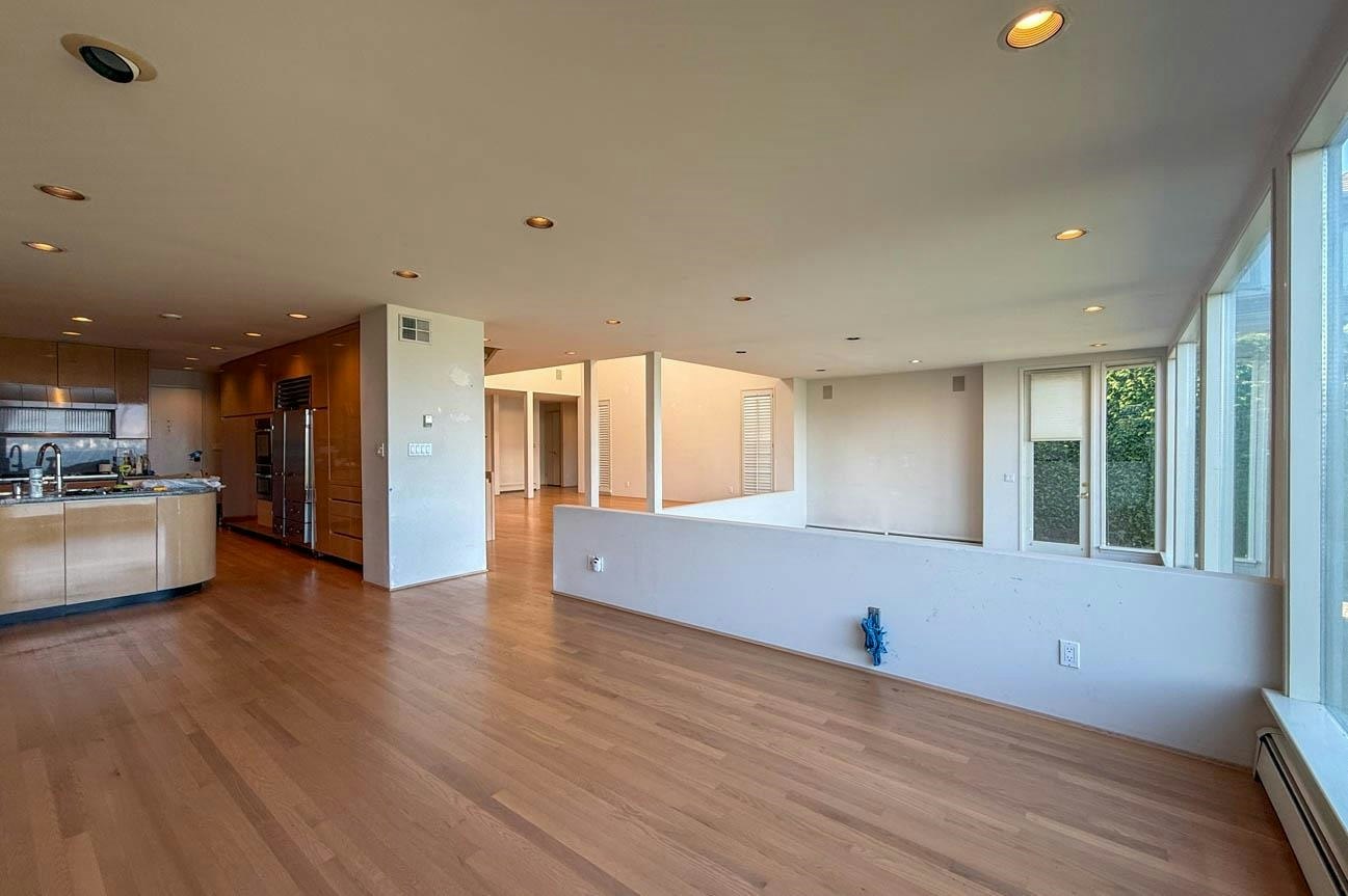 2515 Point Grey Road, Vancouver, BC, V6K 1A1 - 13