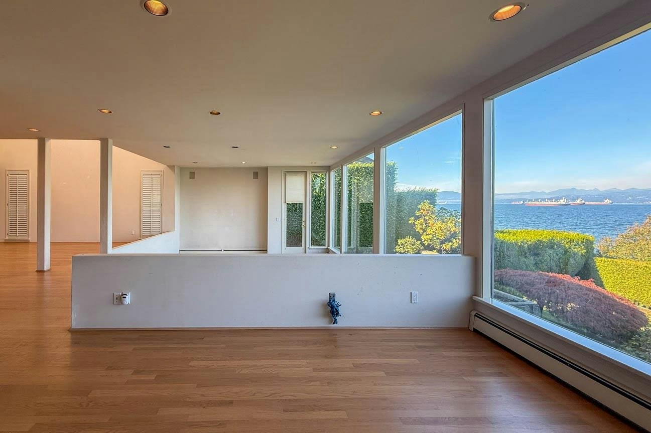 2515 Point Grey Road, Vancouver, BC, V6K 1A1 - 12