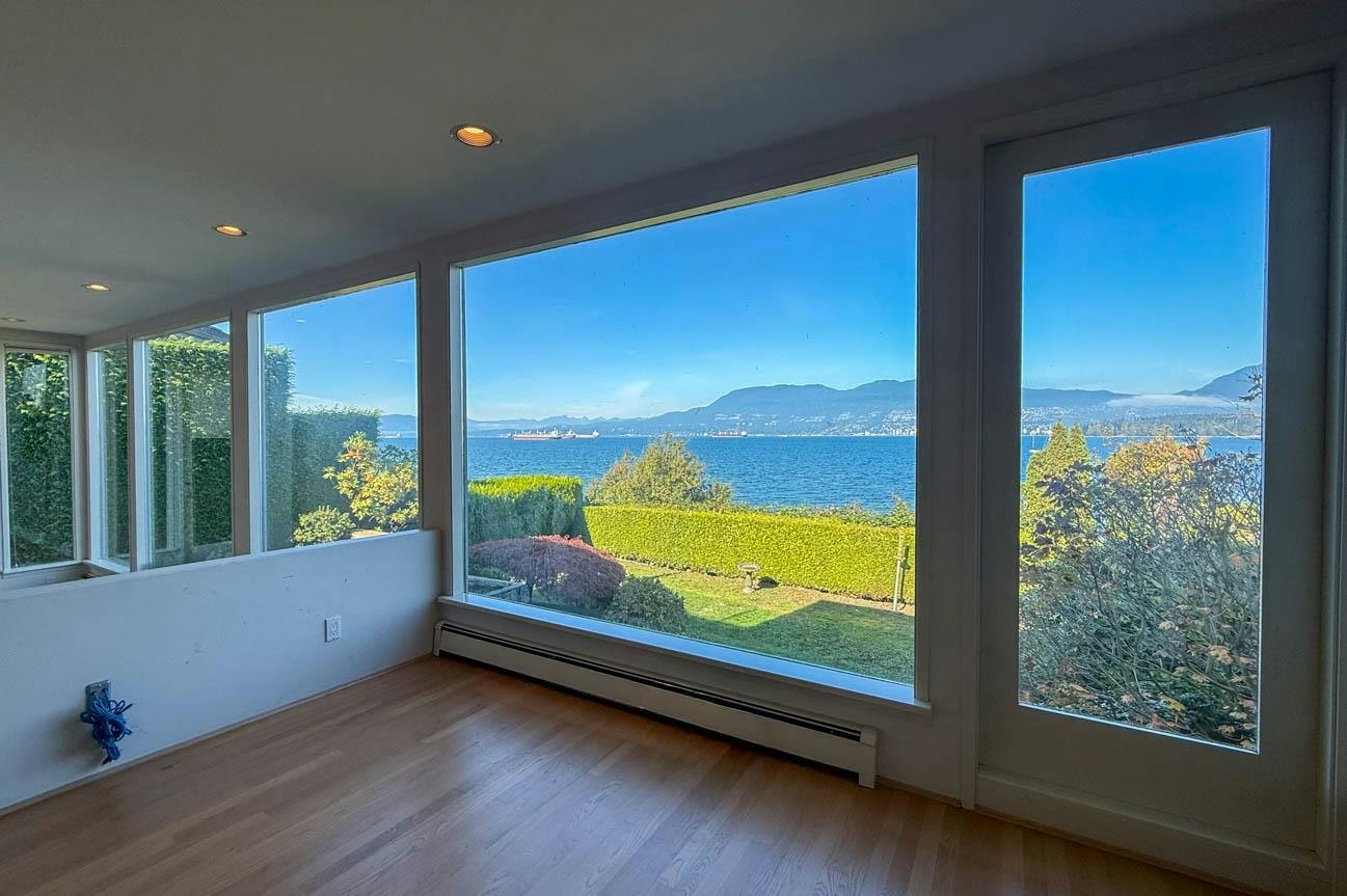 2515 Point Grey Road, Vancouver, BC, V6K 1A1 - 11