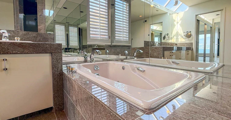 2515 Point Grey Road, Vancouver, BC, V6K 1A1 - 29