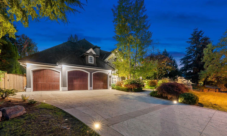 3415 Canterbury Drive