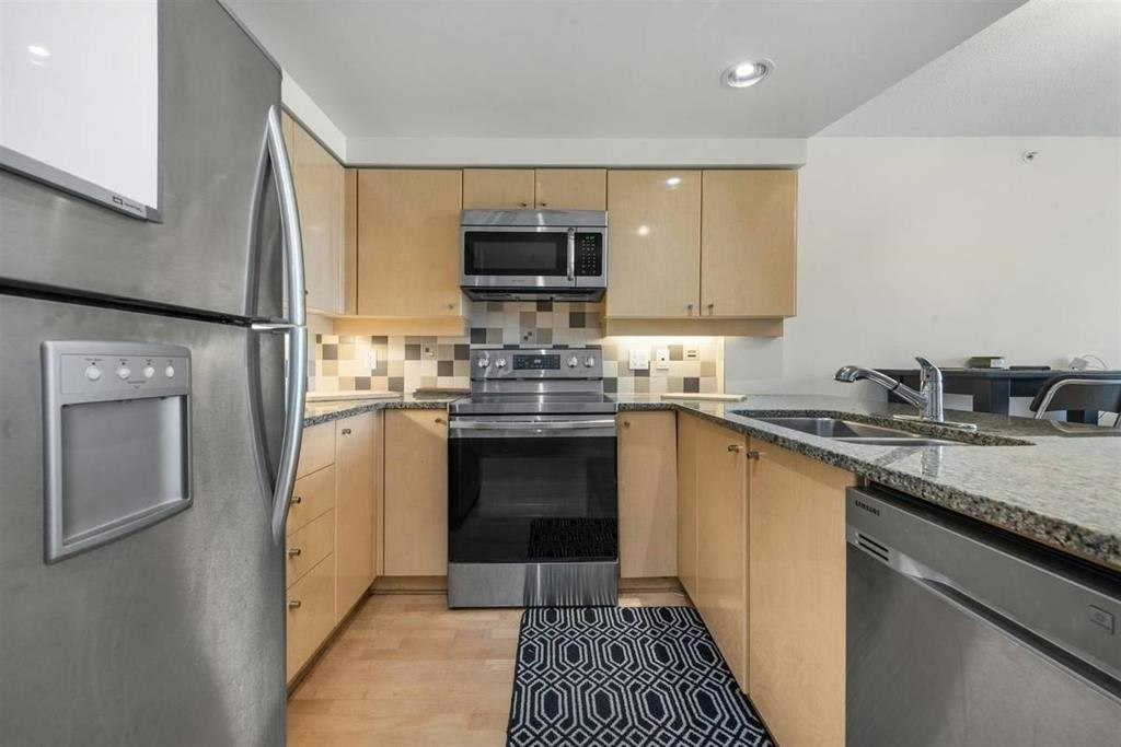 190X-1008 Cambie Street, Vancouver, BC, V6B 6J7 - 2