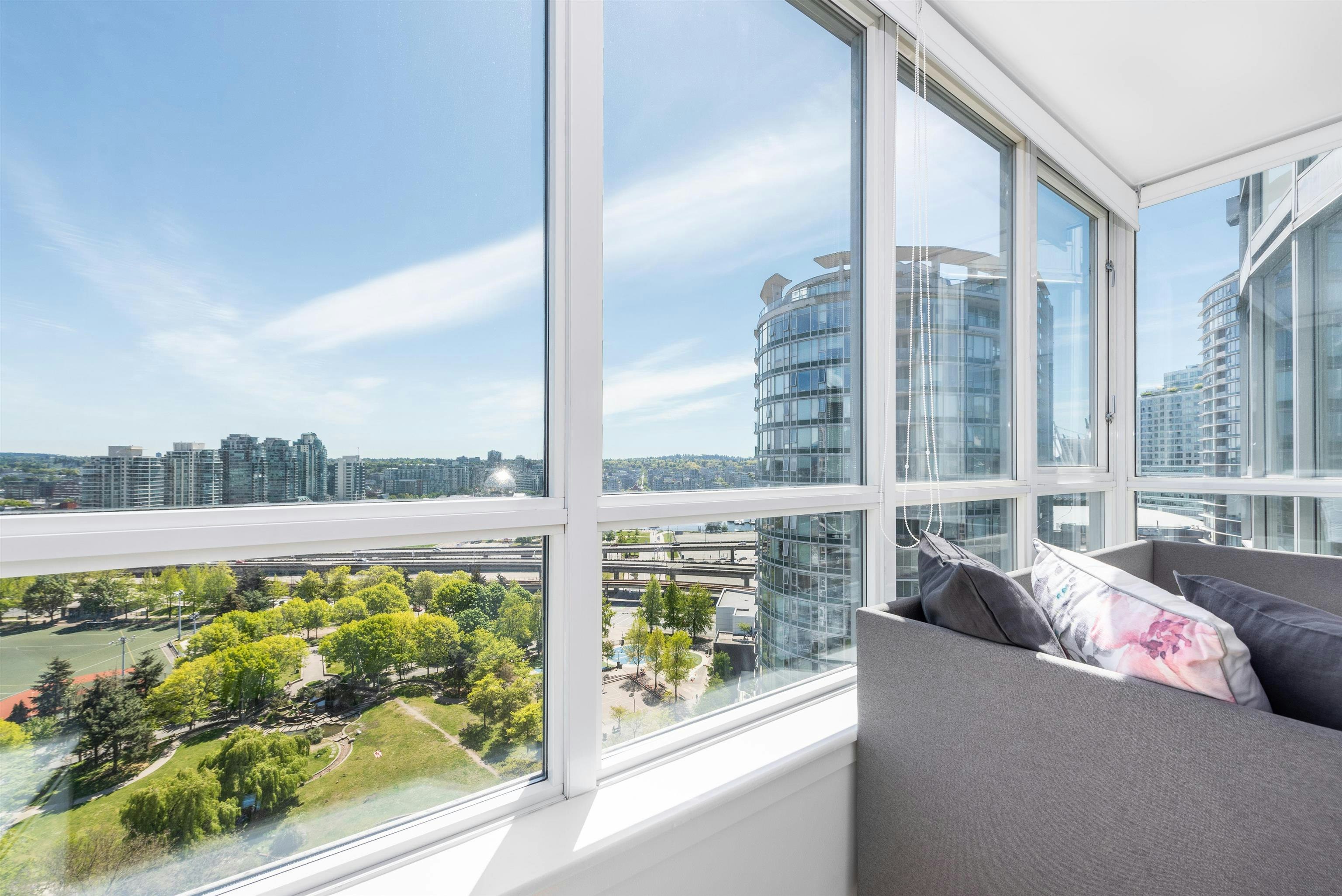 2208-63 Keefer Place, Vancouver, BC, V6B 6N6 - 4