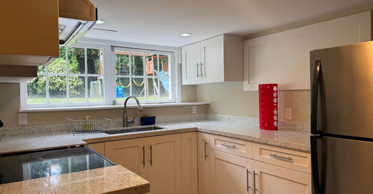 4025 Granville Street, Vancouver, BC, V6H 3L1 - 8