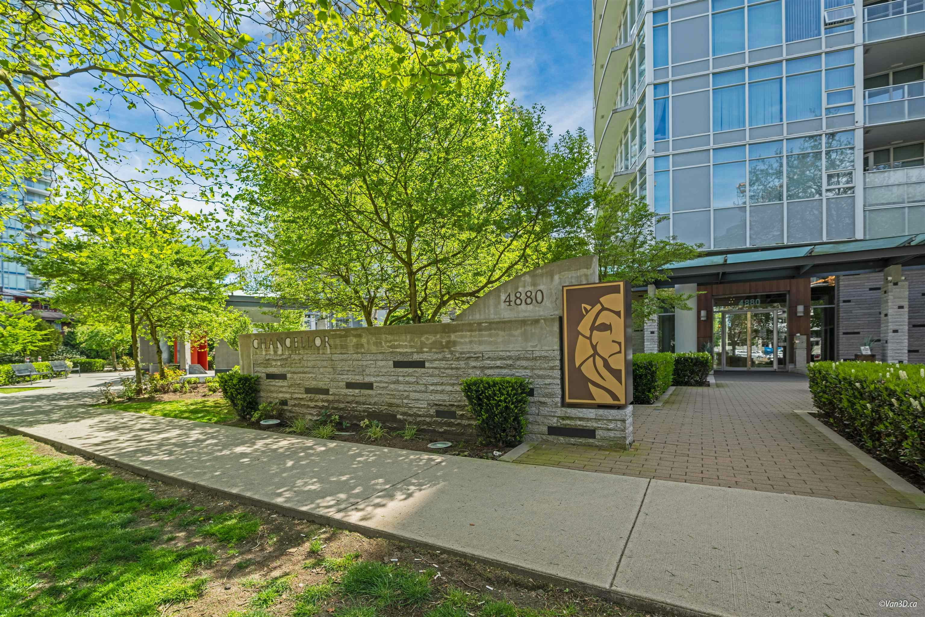 306-4880 Bennett Street - 2