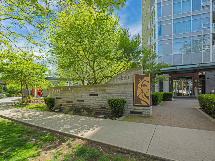 306-4880 Bennett Street, Burnaby, BC, V5H 0C1 - 2